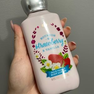 Bourbon strawberry and vanilla, Shea and vitamin E body lotion by B&BW